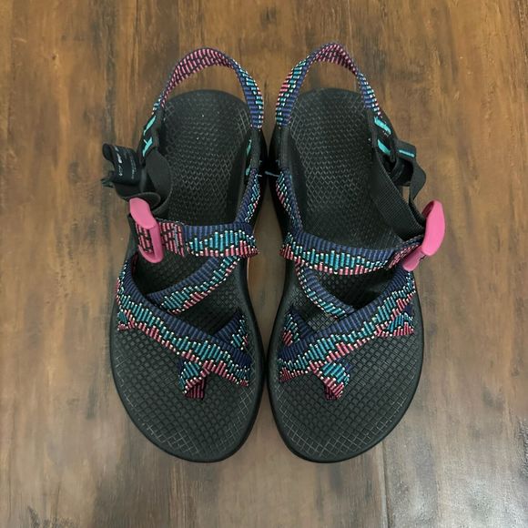 CHACO Z/2 Classic Outdoor Water Sandals in Amp Magenta - Picture 2 of 8